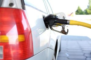 prețul benzinei a urcat la peste 2 euro